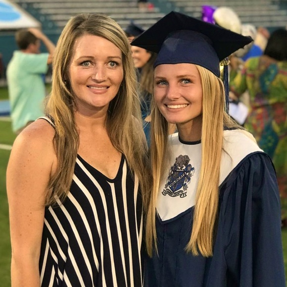 Meet your Posher, Ashley - Picture 2 of 3